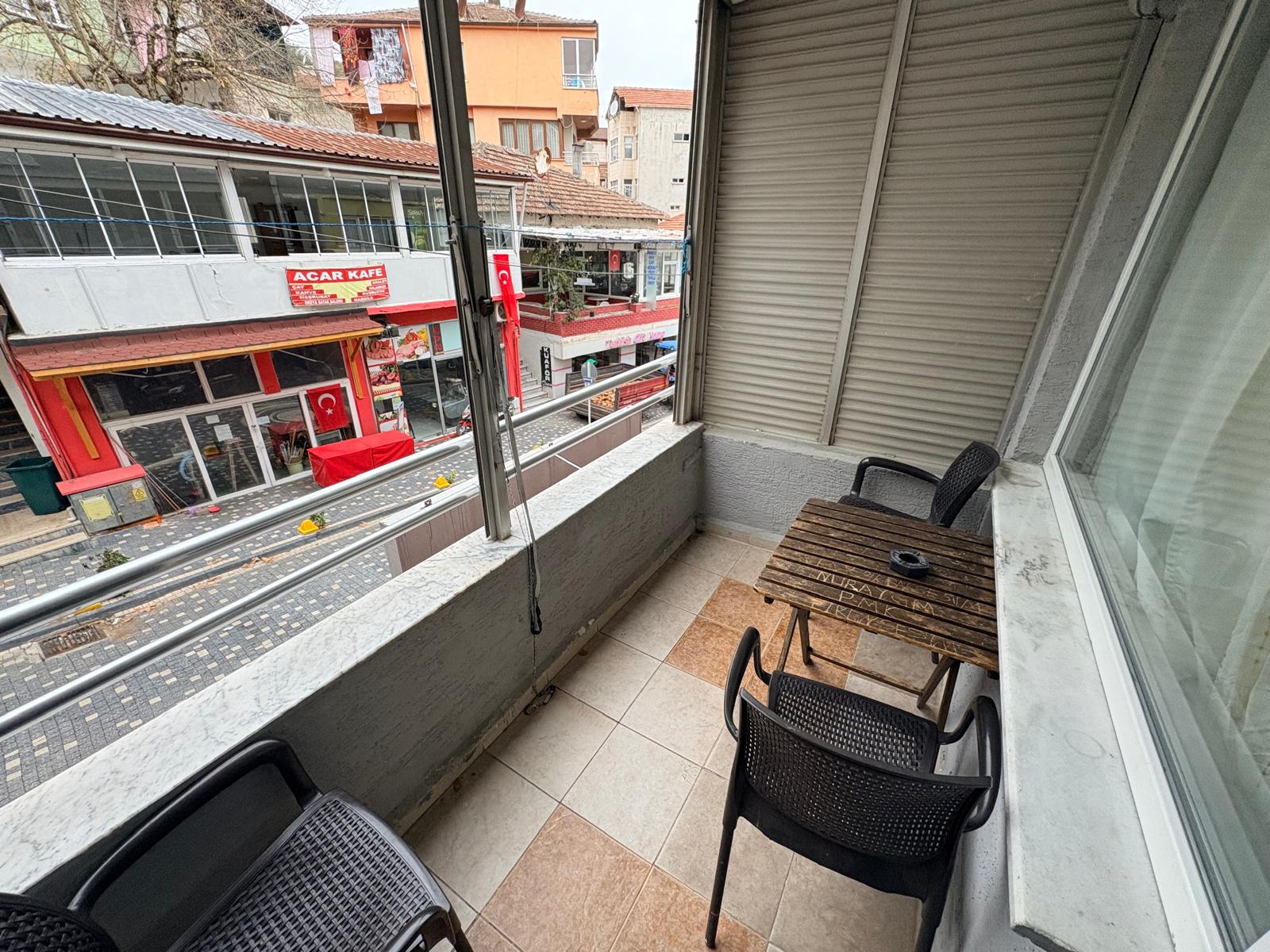 Oda balkonu ve doğa manzarası