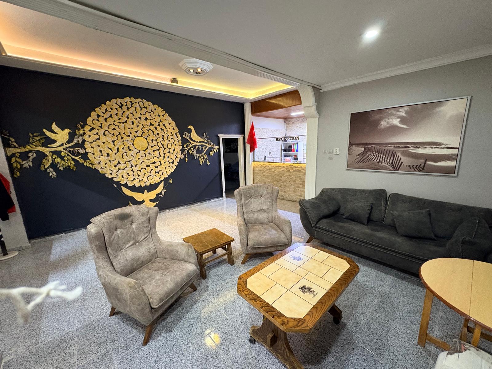 Çiğdem Motel Pansiyon lobi alanı